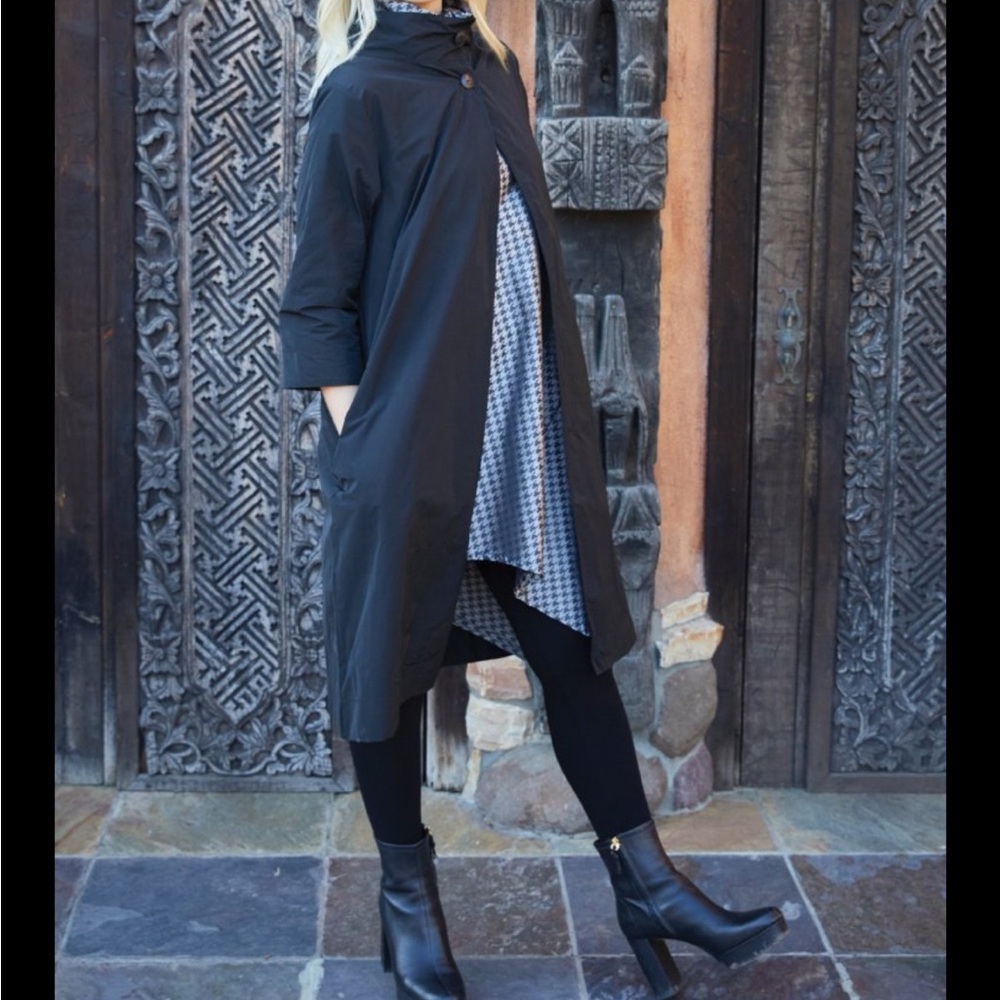 NWT BRYN WALKER The Yara Jacket in Memory Crunch Black Sz S Minimalist Lagenlook